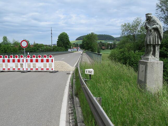 Die kaputte Donaubrücke bei Geisingen bleibt weiterhin gesperrt und wird durch einen kompletten Neubau ersetzt. Ab Herbst 2022 soll der ...