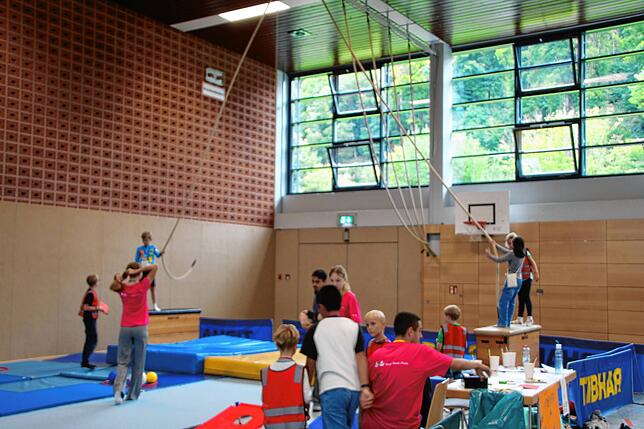 Bild 9: Kinder übernehmen Stadthalle in Tiengen – Einblicke in Fez City