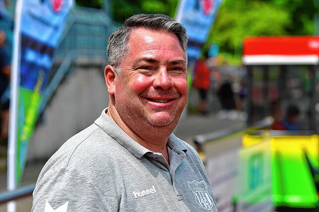 Sportchef Harald &bdquo;Floyd&ldquo; Kleinhans vom FV Lörrach-Brombach war Premierengast beim &bdquo;Des isch no Fuessball&ldquo; und ...