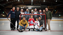 Die Eiszeit kann weitergehen: Die Freude bei den Verantwortlichen von Stadt und Bodensee-Arena, bei den Eissportlern und dem Pro-Komitee ...