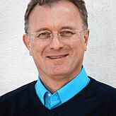&bdquo;Welche Standards wollen wir uns leisten, was wird wirklich benötigt?&ldquo; fragte Ulf Janicke (LBU/Grüne)