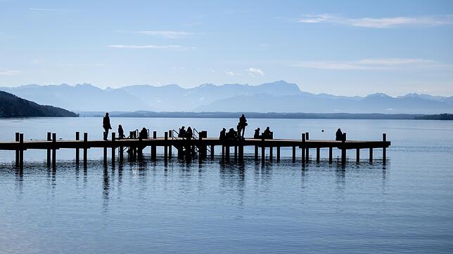 Der Starnberger See gehört zu den größten Seen in Deutschland.