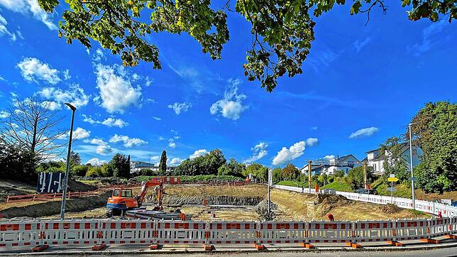 Derzeit die größte Baustelle in der Stadt: Hier entstehen neben der Bodensee Laserklinik weitere Arztpraxen, medizinnahe Gewerbebetriebe ...
