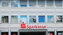 Die Sparkasse hat bei ihrer juristischen Auseinandersetzung mit Ex-Vorstandsmitglied Carsten Knaus vor dem Landgericht Hechingen einen ...