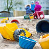 Spielen im Kindergarten: Die Kita am Klinikum hat seit Montag nicht mehr elf Stunden täglich wie bisher geöffnet, sondern weniger als ...