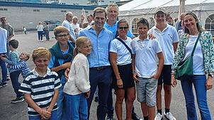 Geschäftsführer Emanuel Rauter mit seiner Familie Xaver, Ferdinand, Josefine und Emanuel Rauter, Uwe und Sylvia Planko mit ihren Söhnen ...