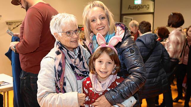 Bild : Endlich wieder Turngala! Fotos der Zuschauer beim großen Event in der Schänzlehalle