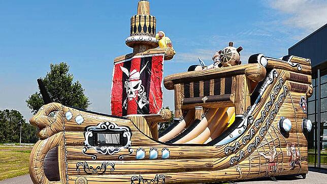 Dieses Piratenabenteuerland in Form einer Hüpfburg wartet auf spielfreudige Kinder.  Bild: Michael Wagner