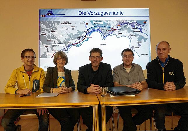 Die weitere Entwicklung bei der A 98 fest im Blick hat der Verein Pro Basistunnel &ndash; der Vorstand nach den Wahlen von links: ...