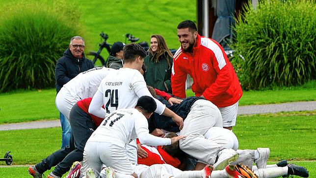 Bild : Unsere Bildergalerie vom Kreisliga-Spiel zwischen FC Rot-Weiß Salem 2 und dem SV Meßkirch