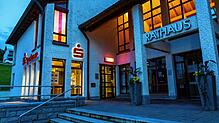 Schlechte Stimmung im Rathaus. Die finanziellen Perspektiven der Gemeinde trüben sich zunehmend ein.