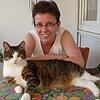 Redakteurin Beate Schierle mit ihrer Katze Lulu. Bild: Joachim Bernhard
