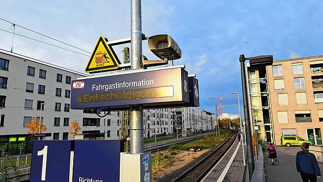 Wer sich trotz des Streiks auf den Weg zum Zug macht, den erwartet häufig ein „Entschuldigung“, aufgrund eines ausfallenden ...