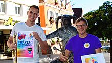 Jonas Fluck, Frontmann der Band Blaska (links), und Tobias Franz (rechts) von der Froschenkapelle stellten sich bei der Präsentation des ...
