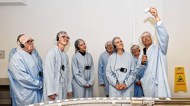 Die Bundestagsabgeordnete Lina Seitzl (SPD, Dritte von rechts) beim Besuch des Takeda-Standortes in Singen. Dabei wurde auch über das ...