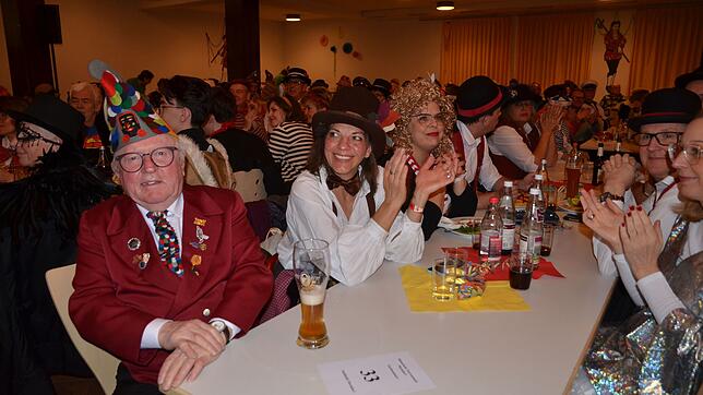 Bild : Dreckkübelgschwätz 2025: So wild war die Fasnet-Feier in Markdorf!