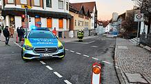 Zwei Leichen wurden am Montagnachmittag in Furtwangen aufgefunden. Die Polizei sperrt Baumann- und Wilhelmstraße, weil es zuerst einen ...