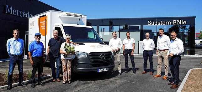 Die SÜDKURIER-Leser, Stadt Konstanz, Sparkasse Bodensee und Mercedes-Benz haben der Konstanzer Tafel dieses neue Transportfahrzeug ...