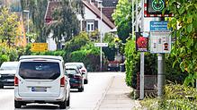 Der Durchgangsverkehr in den Ortsteilen der Gemeinde Moos (hier die Radolfzeller Straße in Moos) soll künftig fast überall auf 30 ...