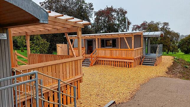 Die beiden Bauwagen des Naturkindergartens in Adelhausen sind fast fertig. Ein endgültiger Name für die Einrichtung steht noch nicht ...
