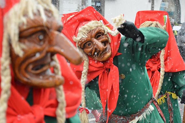 Bild 2: Bilder vom Narrensprung beim Ringtreffen des Alemannischen Narrenrings (Teil 5)