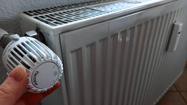 Mit einfachen Kniffen kann trotz gestiegener Energiekosten beim Stromverbrauch gespart werden.