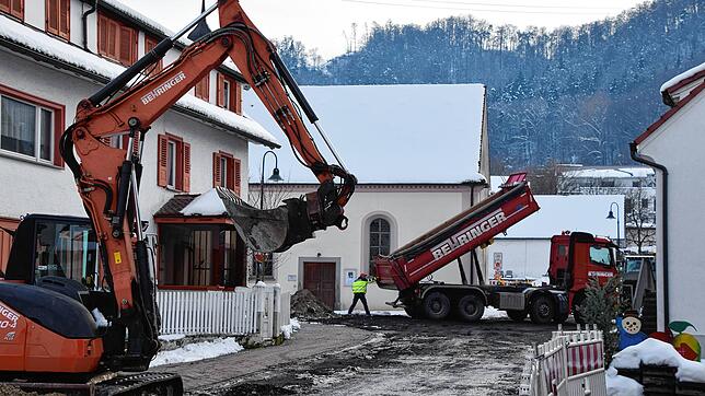 Bild : Die Baustelle an der Weilerkapellen-Kreuzung läuft wieder &ndash; jetzt ist der nächste Abschnitt dran
