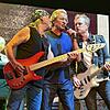 Der Rauch über dem Genfer See hat sich auch nach 50 Jahren nicht verzogen. Deep Purple kommt mit dem Welthit &bdquo;Smoke On The ...