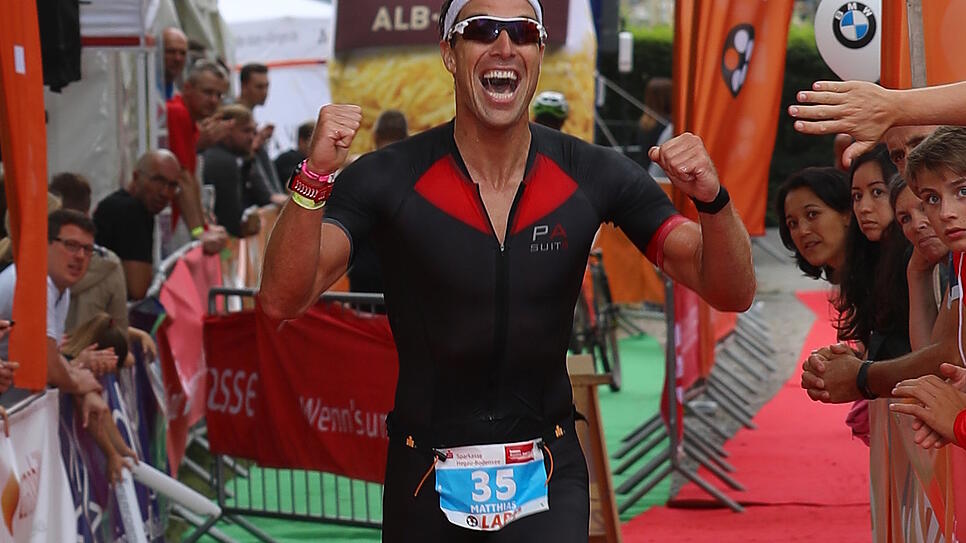 Nach 4:23,55 Stunden kommt Matthias Dippong als zweiter Einzelstarter ins Ziel.