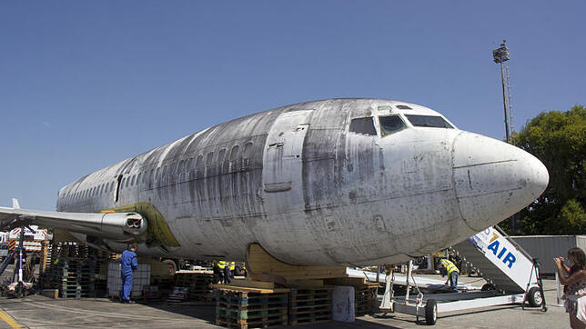 Bis Ende vergangener Woche wurde die „Landshut“ in Fortaleza von einem Team von Lufthansa Technik zerlegt. Dort stand die Boeing mehr ...