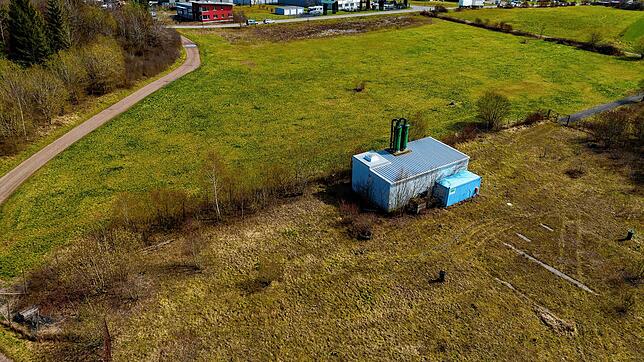 Auf diesem Feld nördlich des Industriegebietes Vockenhausen befand sich einst der Verbrennungsplatz Biswurm, wo die Stadt in den 60er- ...