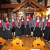 Verabschiedungen, Ehrungen und Neuwahlen gibt es beim Musikverein Kirchen-Hausen (von links): Marion Schelling, Daphne ...