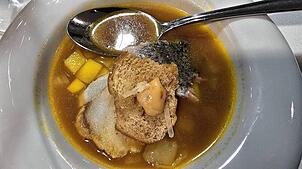 Fischsuppe Bouillabaisse Art, Bouillabaisse oder Fischsuppe: Die Variationen der beliebten Suppe sind groß – das Original aber kommt aus ...