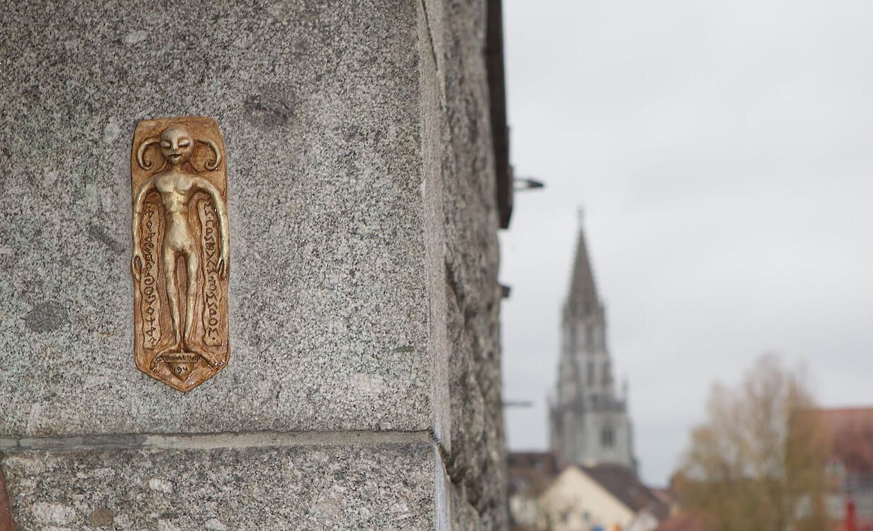 Konstanz: Falsche Flaggen an der Rheinbrücke gehisst. Wer war das