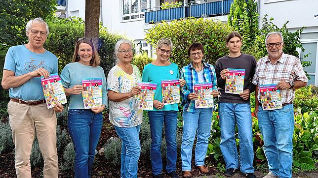 Zum Organisationsteam gehören unter anderem (von links): Frank Bill, Sonja Steiger, Birgit Kanngießer, Sabine Weiß, Brigitte Fleck, ...