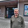 Hauptamtsleiter Hubert Walk vor dem Kindergarten in der Franz-Schubert-Straße.