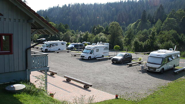 Der im April eröffnete Todtmooser Wohnmobil-Stellplatz erfreute sich in der ersten Saison bereits großer Beliebtheit. Bild: Andreas Böhm