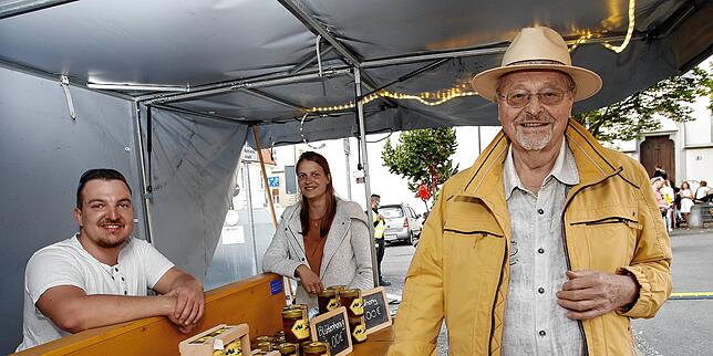 „Ein ganz neues Lebensgefühl. Endlich gibt es wieder etwas in Konstanz“, meinte Peter Schönherr (rechts), hier mit ...