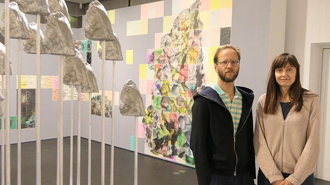 „Die kosmische Zwangsläufigkeit des Lebens“ heißt die Ausstellung von Martin Gabriel und Micha Payer.