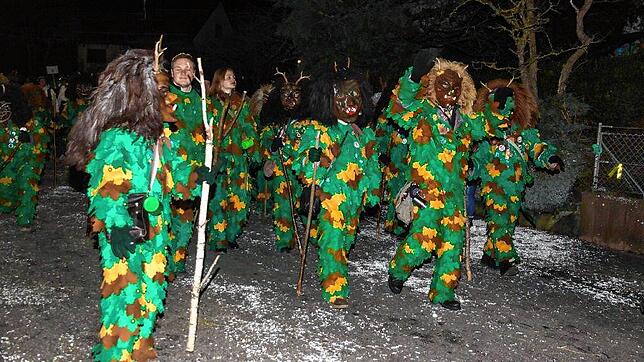 Bild : Heudorf im Hegau: Nachtumzug der Heuliecher begeistert mit festlicher Stimmung