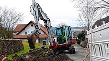 Das Tiefental bei Boll wird derzeit an das Bonndorfer Glasfasernetz angeschlossen – drei Jahre nach dem eigentliche Netzausbau. Bild: ...