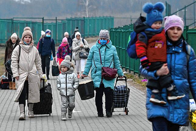 Ukrainische Flüchtlinge an der Grenze zu Polen