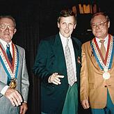 1993 wurden Kurt Stulz und Manfred Zentner (1988 bis 1996 Bürgermeister von Ühlingen-Birkendorf) mit Delegation vom noch jungen ...