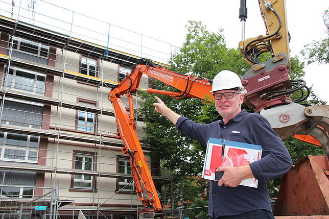 Architekt Reiner Ketterer ist für das Großprojekt verantwortlich. Die multifunktionale Nutzung des Dachstuhls ist eine Herausforderung, ...