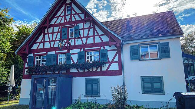 Im Kreuz soll endlich wieder gekocht werden: Die Stadt sucht nach dem Aus von Ex-Pächter Sebastian Kopitzki nun einen neuen Pächter.