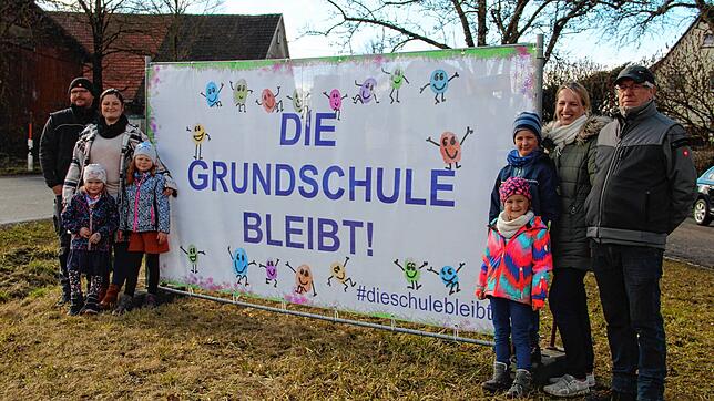 In VS gibt es immer mehr Elternproteste wegen Plänen der Stadt, die in die Schließung der Dorfschulen in Rietheim, Tannheim und ...