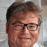 &bdquo;Man braucht keine Angst haben, sondern muss wachsam und aktiv sein.&ldquo; Holger Seitz, Leiter Nellenburg-Gymnasium