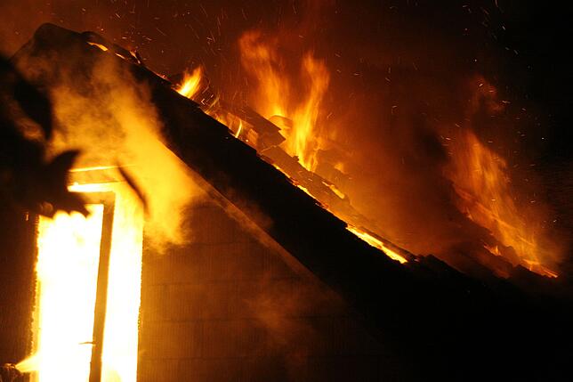 Bild 1: Bilder vom Scheunenbrand in Klengen