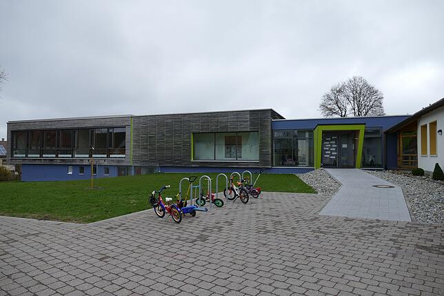 Die Sanierung des Hauses der Begegnung und die Erweiterung des Kindergartens "Arche Noah" sind abgeschlossen. Die Gesamtkosten liegen ...