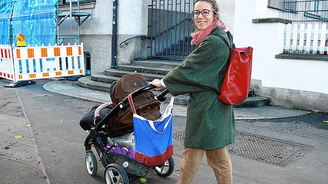 Die Konstanzerin Ina Lischka ist froh, dass ihre drei Kinder, auch das jüngste, in Konstanz zur Welt kommen konnten – und zwar ...